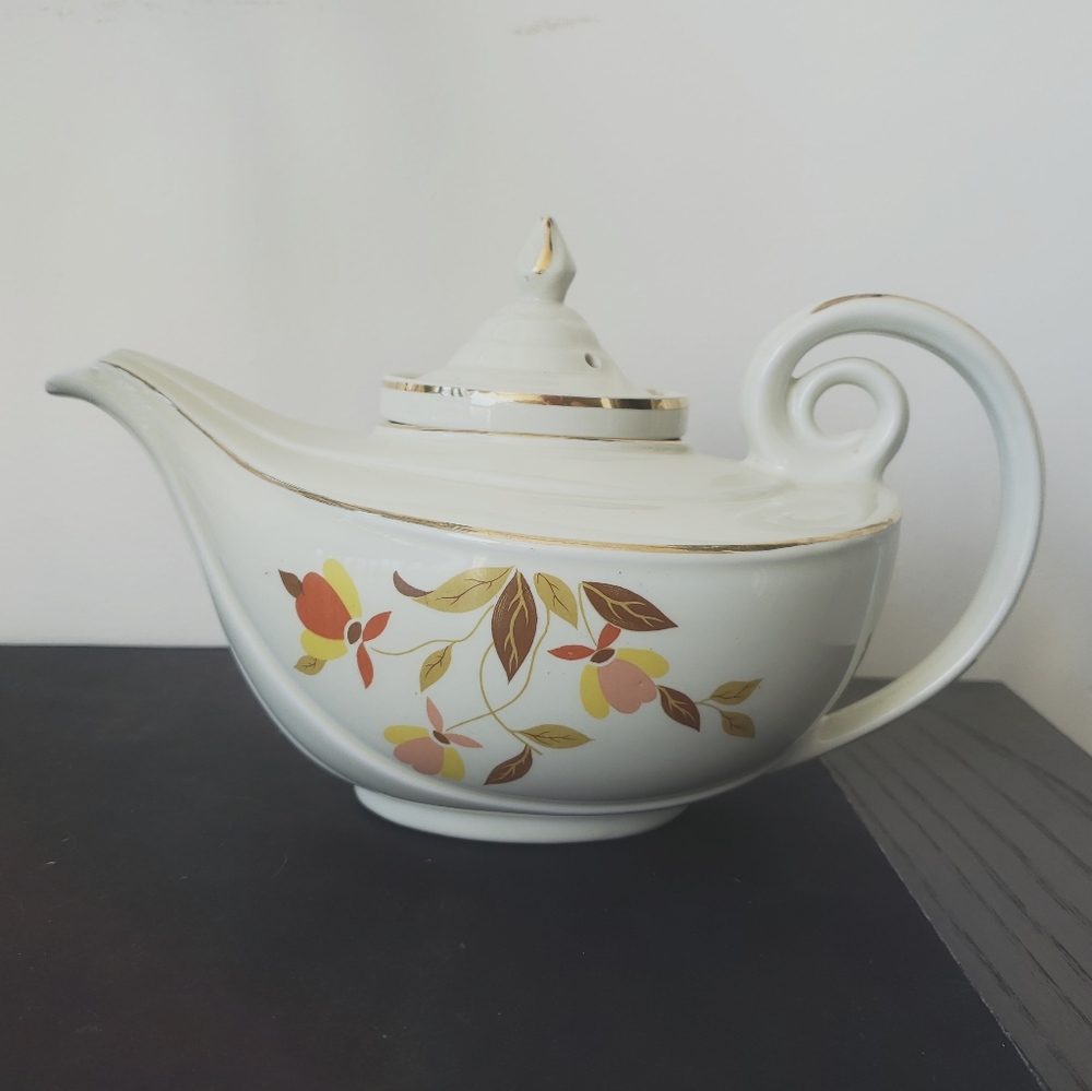 HALLs Superior tea pot